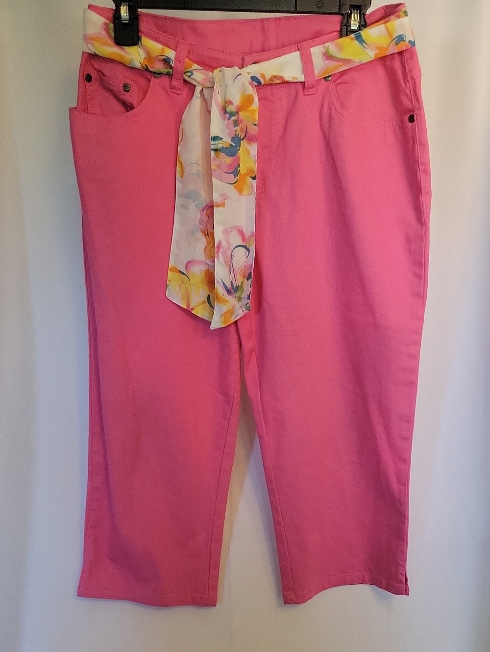 Kim Rogers Bright Pink Cropped Pull-On Capris with Floral Sash Belt